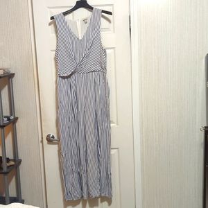 a.n.a wide leg jumpsuit. Sz L. Zip up back closure. Cute striped design